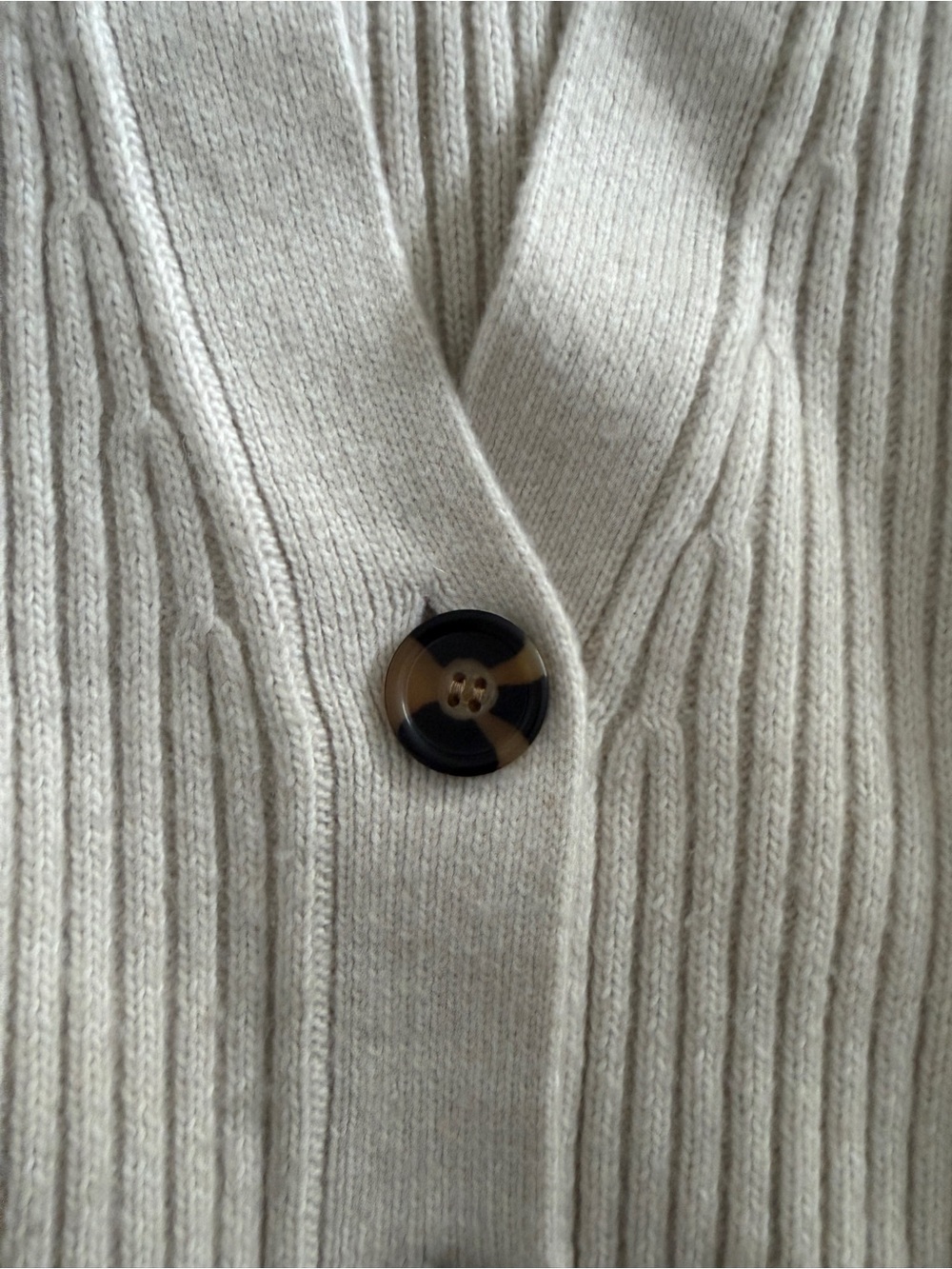 H&M Cream Ribbed V-Neck Button Cardigan - Picture 3 of 4